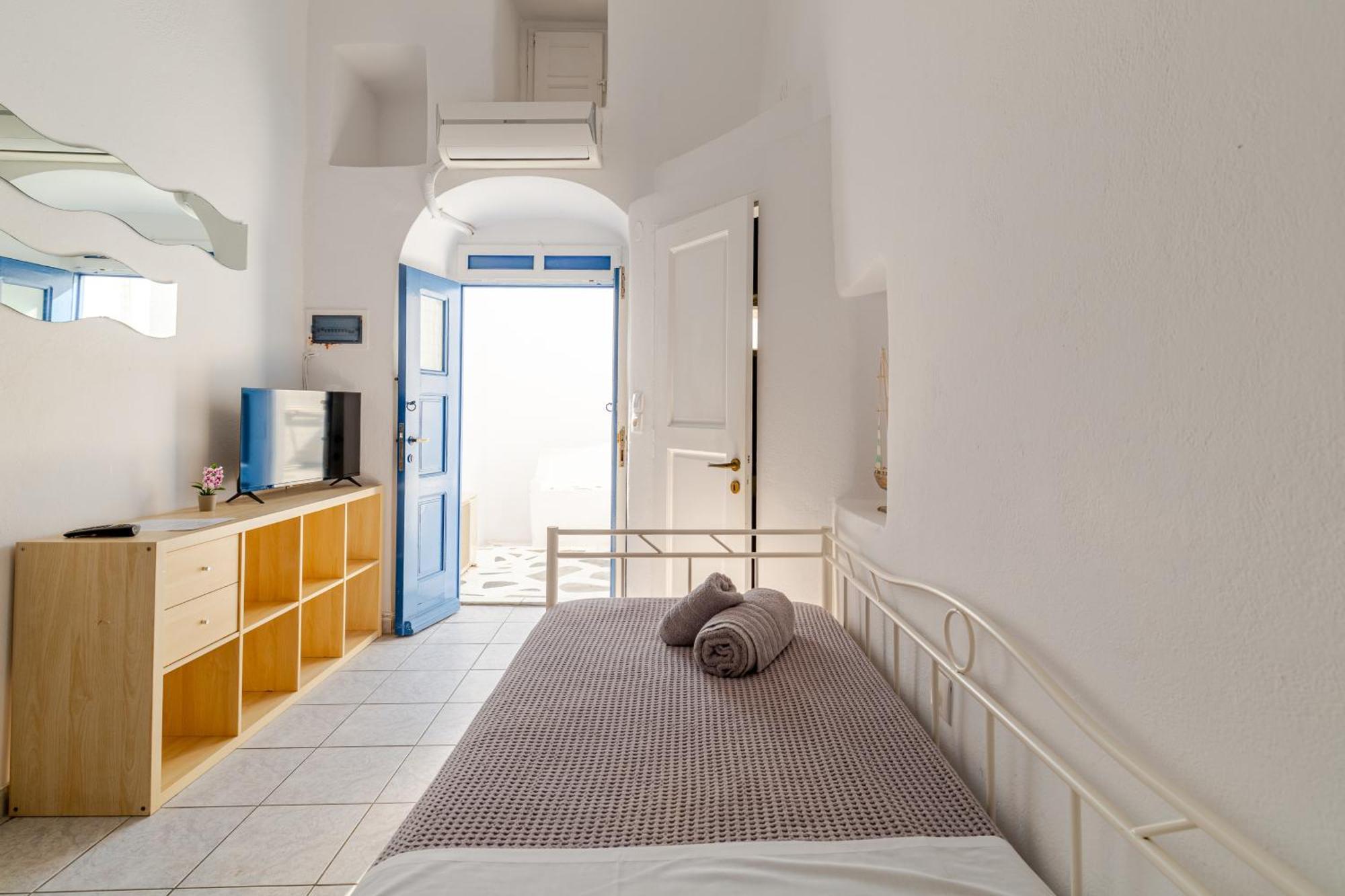 Elenitas Town House With Veranda And Sea View Mykonos Town Eksteriør billede